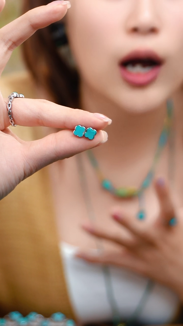 玛瑙/玉髓耳钉未镶嵌绿松