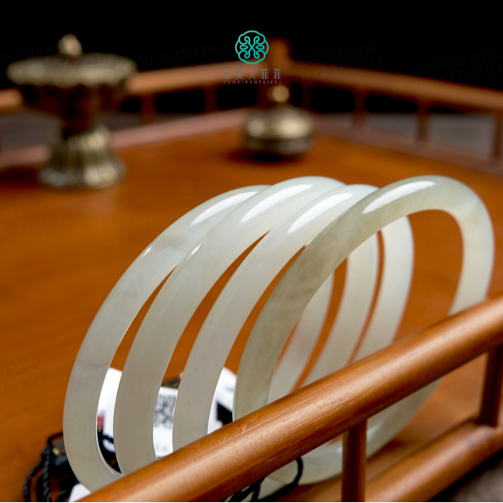 石惑珠宝！和田玉手镯~多样性发一