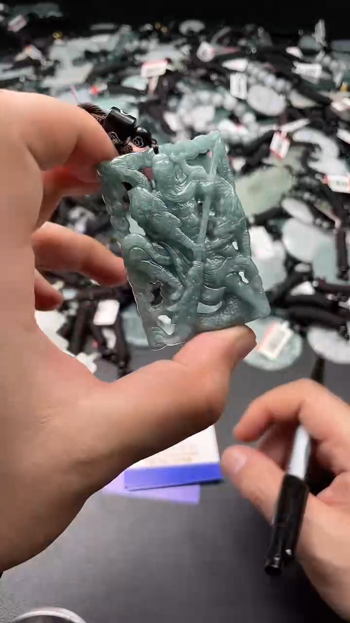 翡翠未镶嵌颈饰 天然翡翠 一物一图