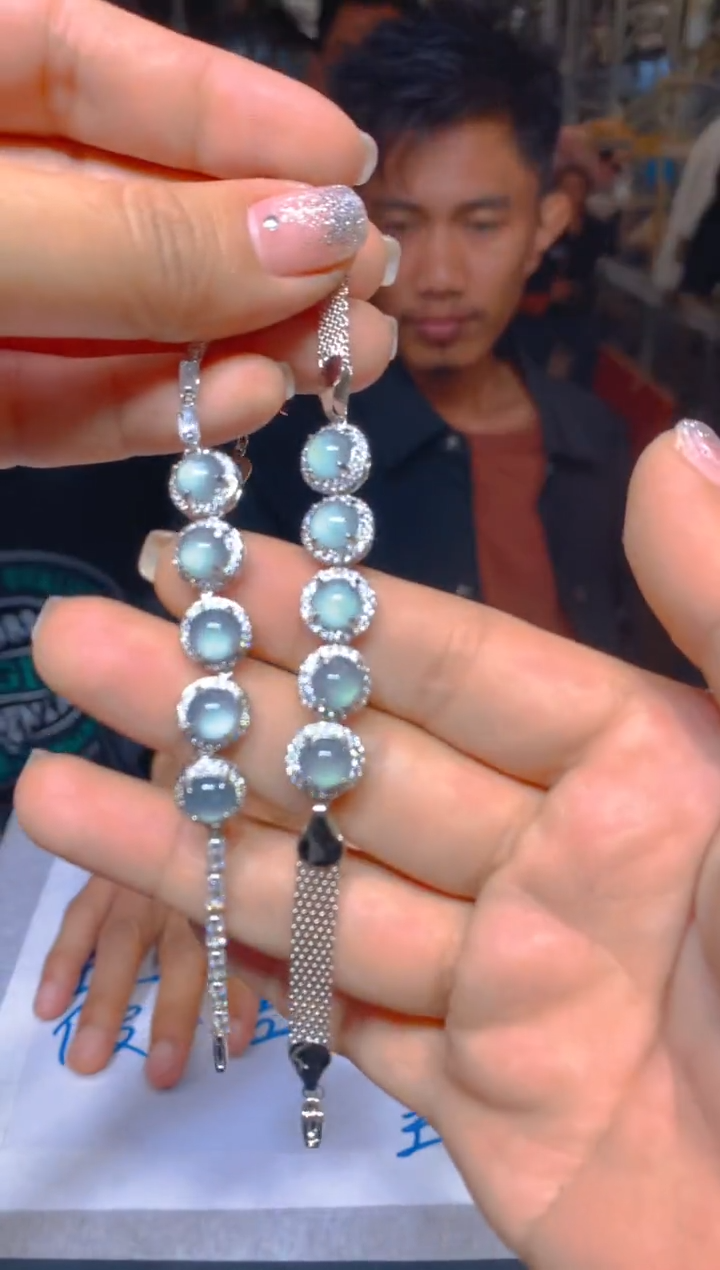 【闪购商品】定制翡翠未镶嵌41定制翡翠.多样性发货（发其一）