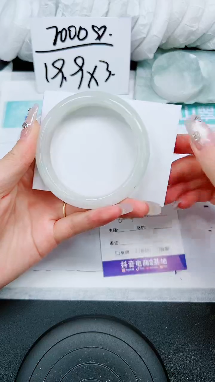 【闪购商品】石英质玉手镯未镶嵌A52-59`60`61`