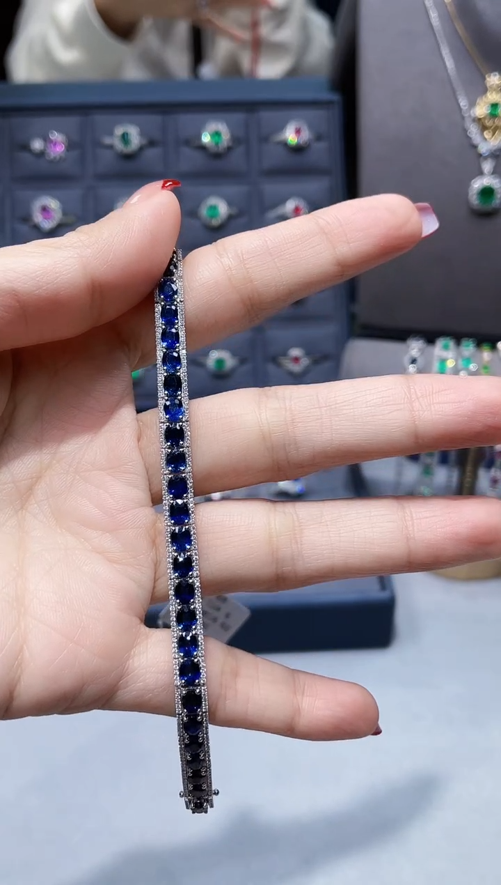 【闪购商品】蓝宝石手链18K金镶嵌11.75克拉/皇家蓝