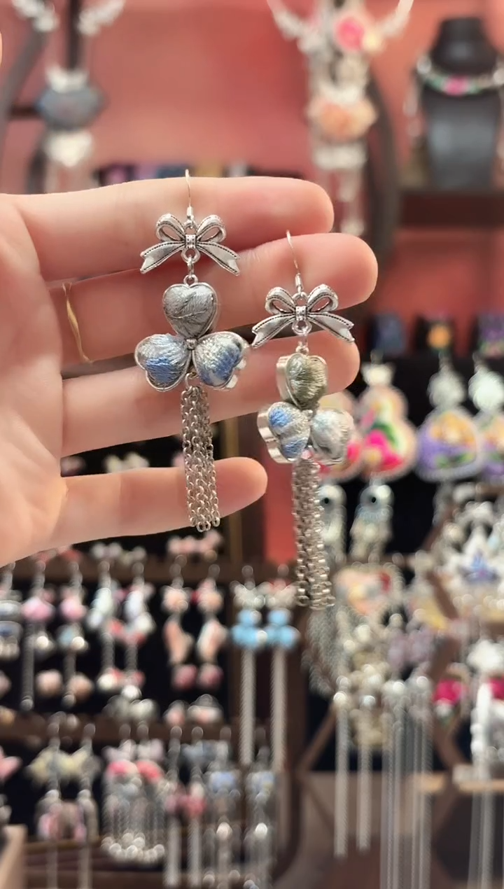 织绣 云织谣民族风精美饰品   106