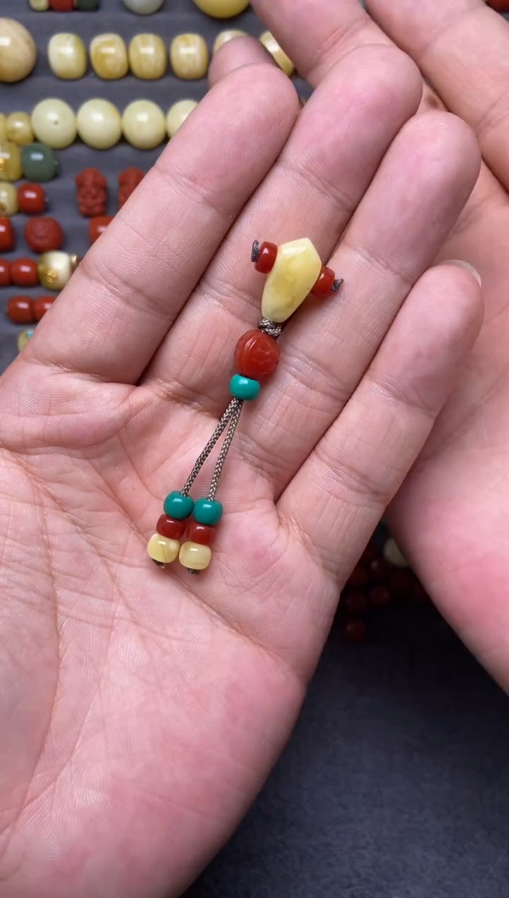 【闪购商品】蜜蜡珠宝奇石未镶嵌一套