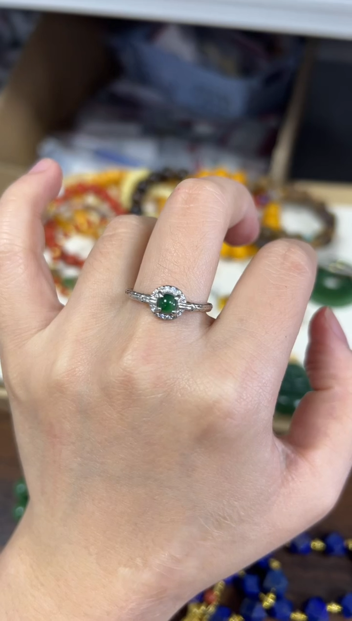 未镶嵌戒指翡翠天然绿翡翠蛋面镶嵌款戒指[69]