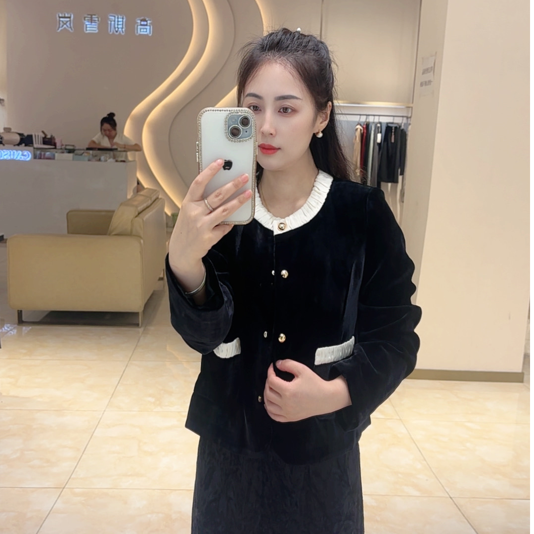 高斯雪岚外套24318412【秋装上新】