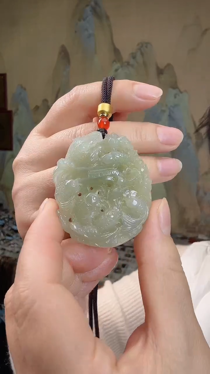 颈饰未镶嵌和田玉.