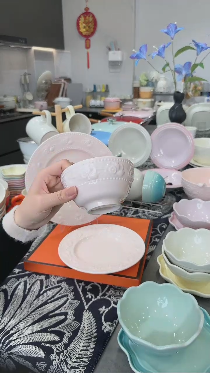 【闪购商品】瓷浮雕草莓陶瓷小碗4.5英寸-樱花粉x6