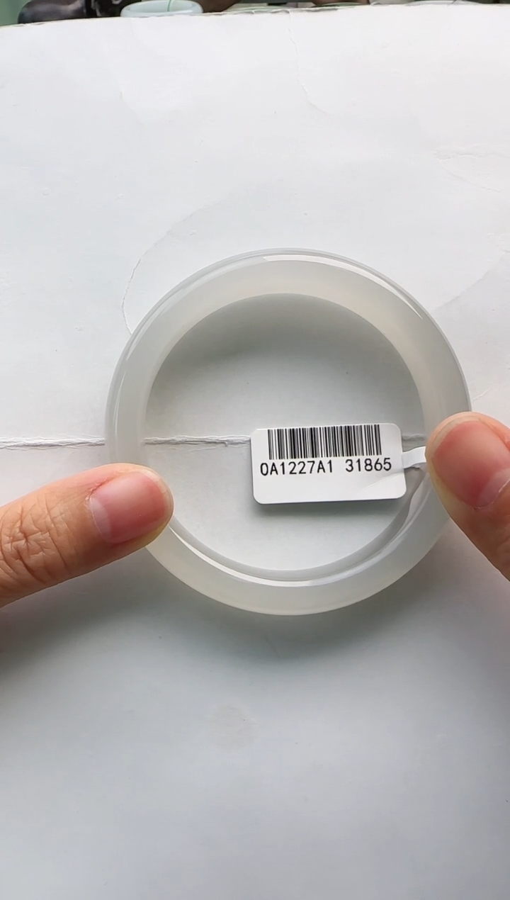 【闪购商品】和田玉手镯未镶嵌55