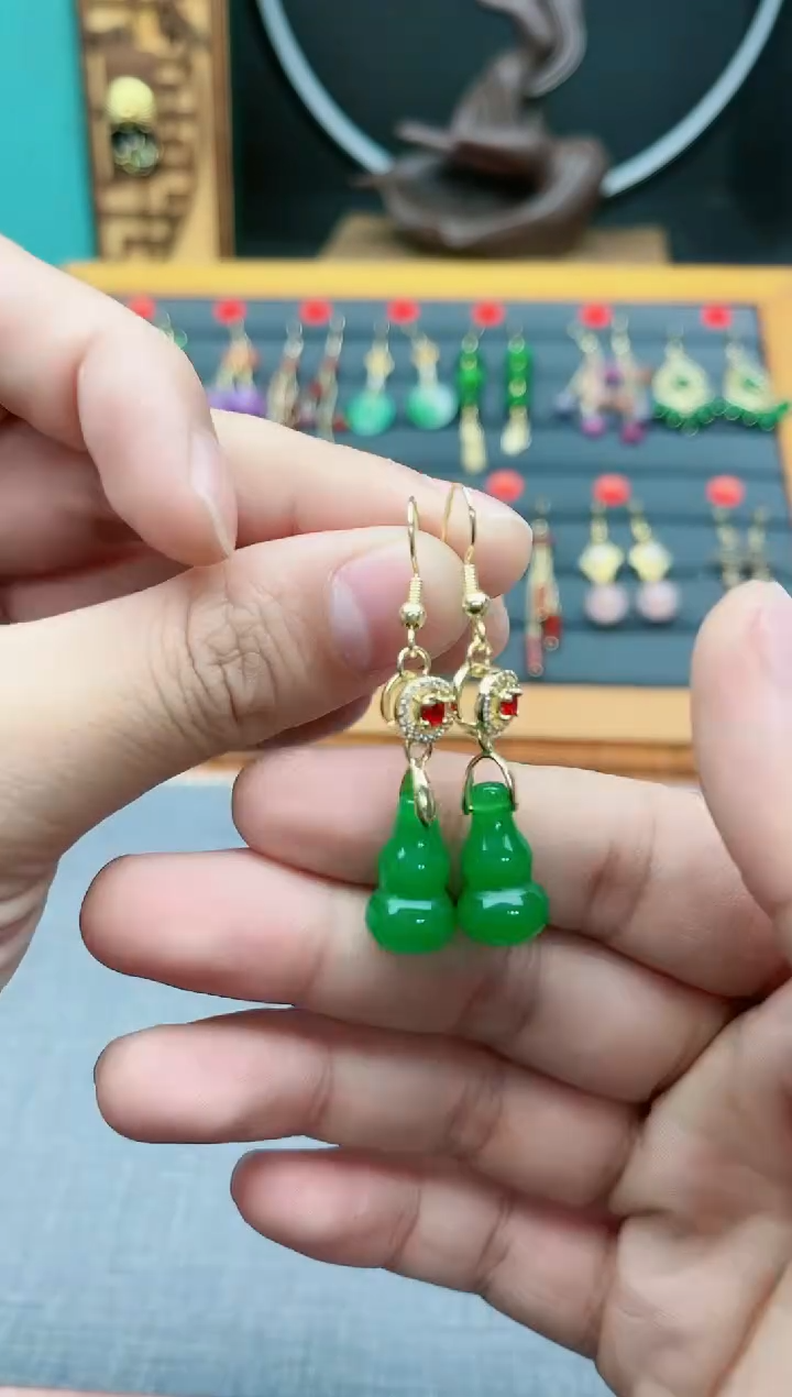 【闪购商品】玛瑙/玉髓耳钉银S925镶嵌7302000