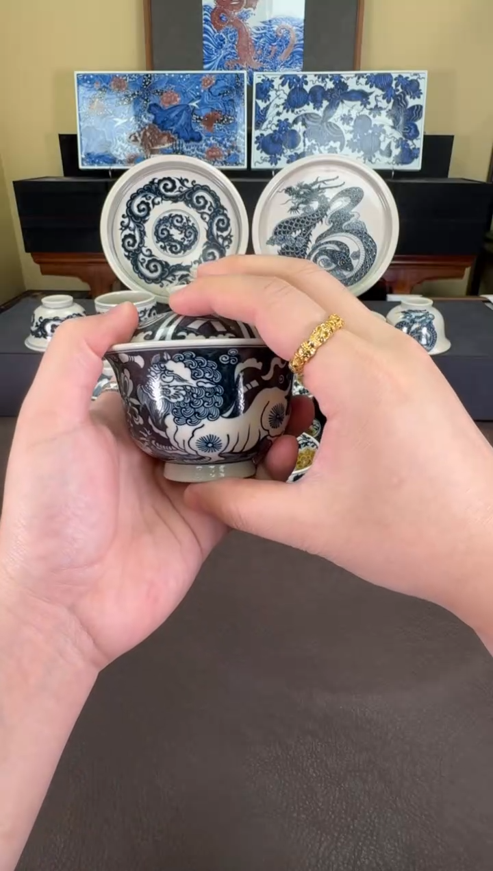 【闪购商品】二号釉双狮纹盖碗