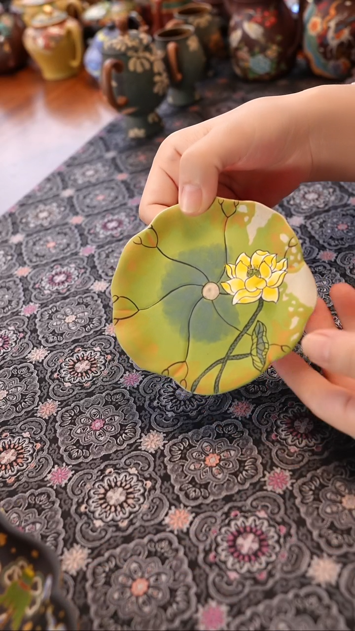 茶壶紫砂白玉段荷叶杯垫