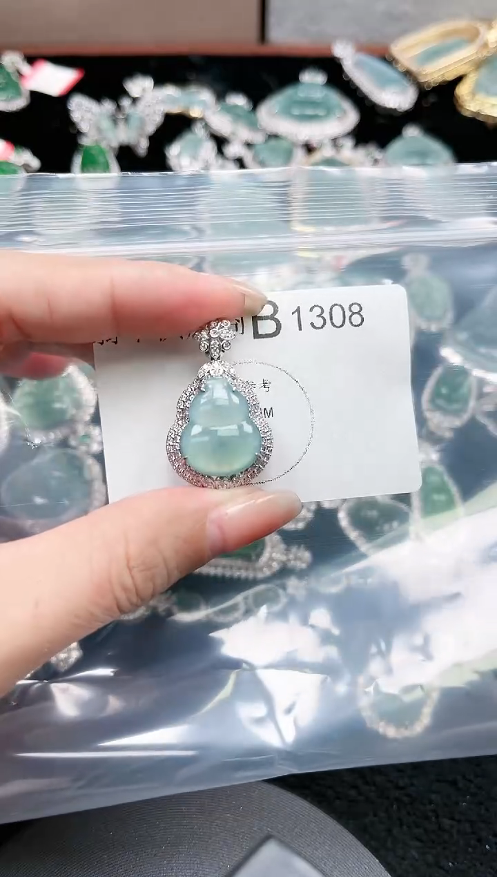 【闪购商品】翡翠颈饰未镶嵌1308赠皮绳