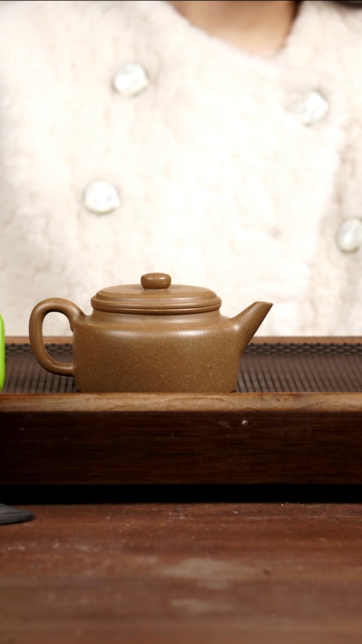 茶壶紫砂木*人老段德钟225CC