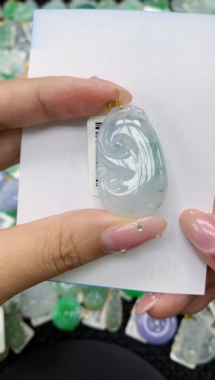 翡翠18K金镶嵌颈饰11111111111