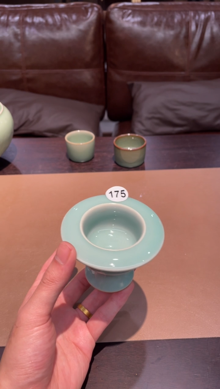 175窑承青瓷行炉