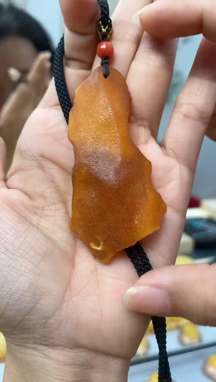 【闪购商品】琥珀裸石未镶嵌天然琥珀蜜蜡吊坠