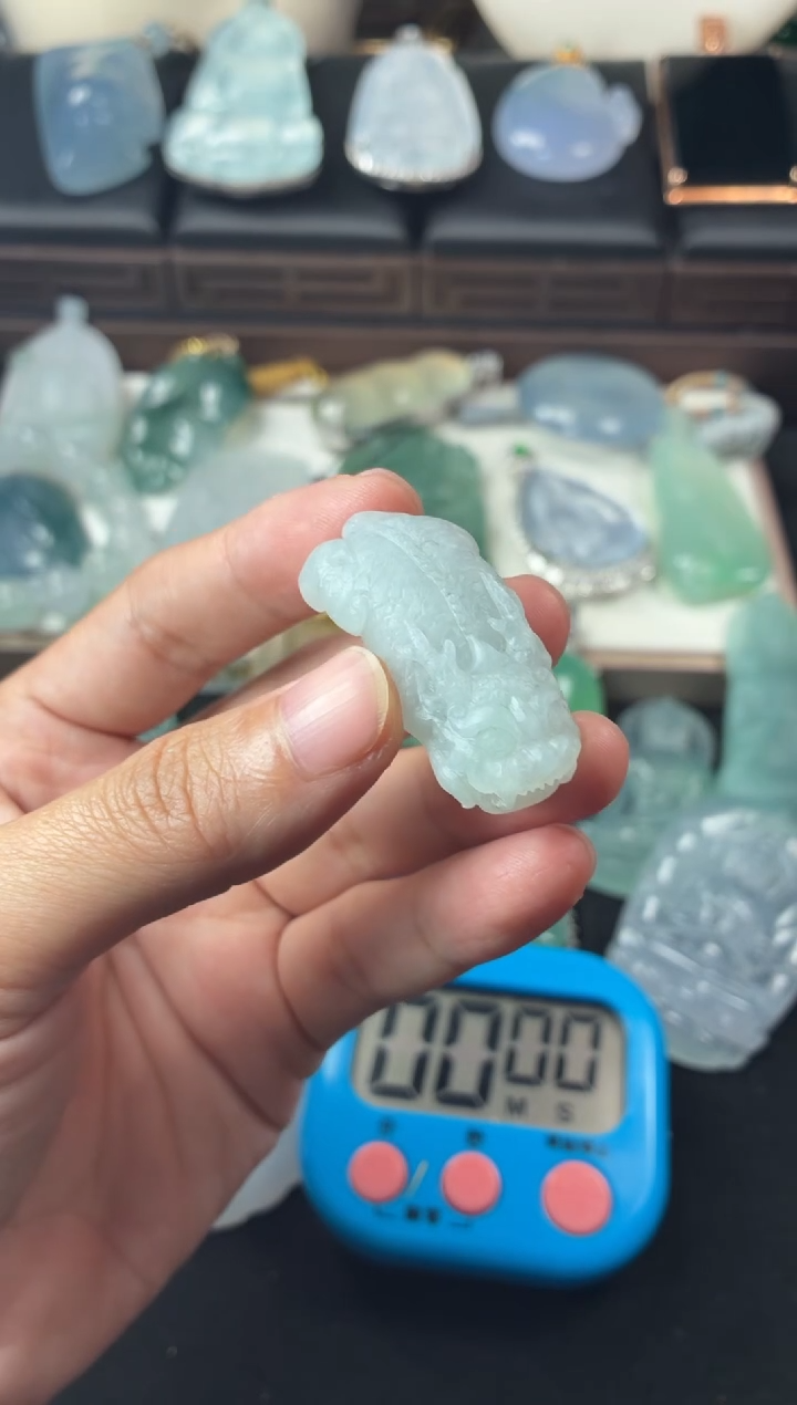 未镶嵌定制翡翠人**客5022毛货不退不换