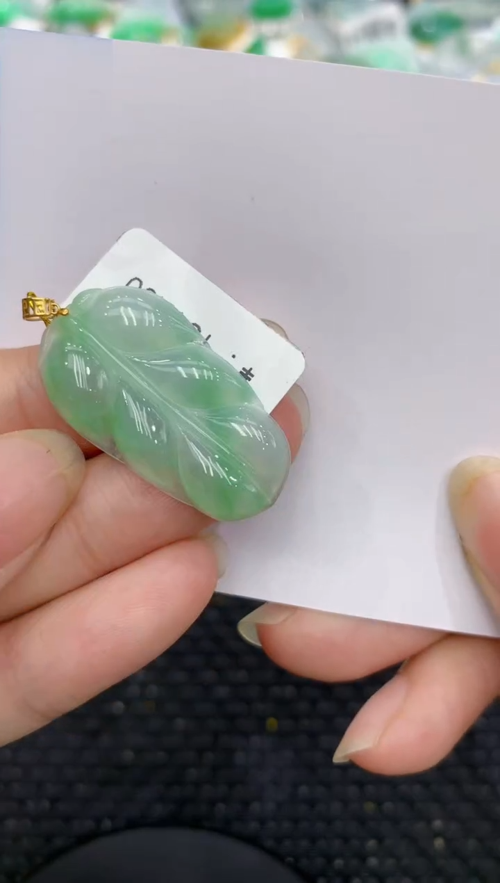 【闪购商品】翡翠颈饰18K金镶嵌8888888888