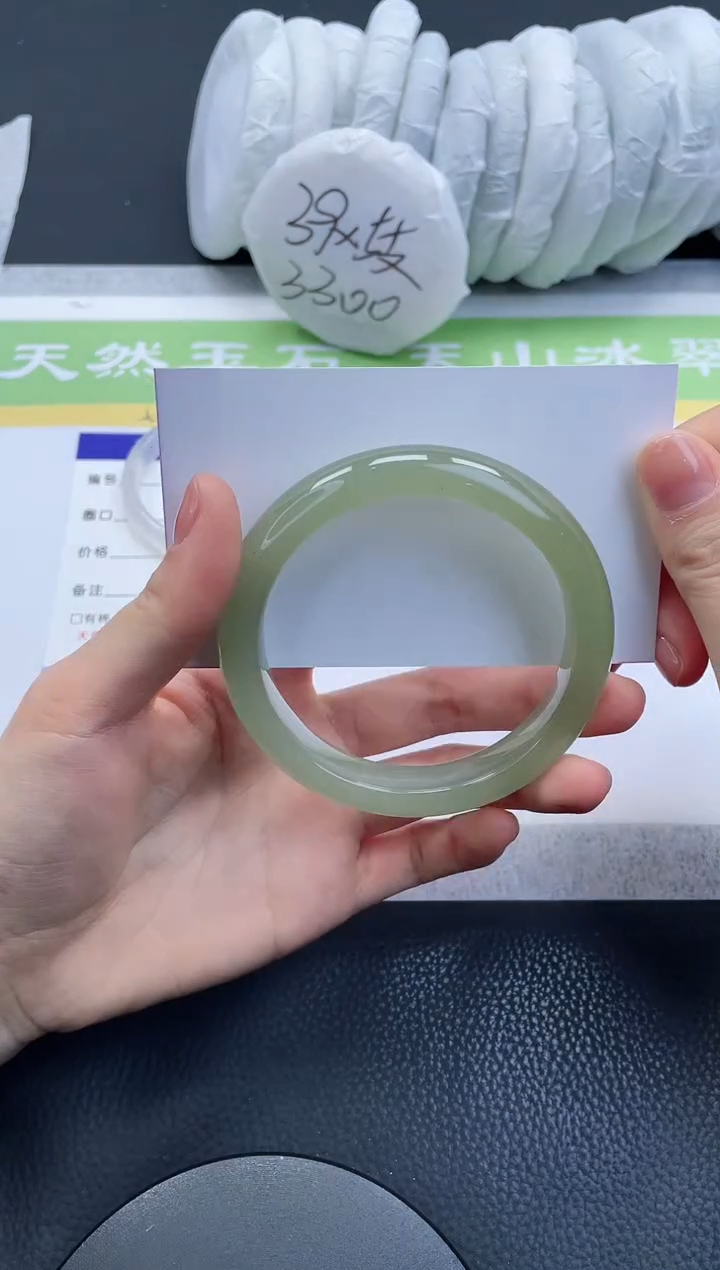 【闪购商品】石英质玉手镯未镶嵌A43-60+