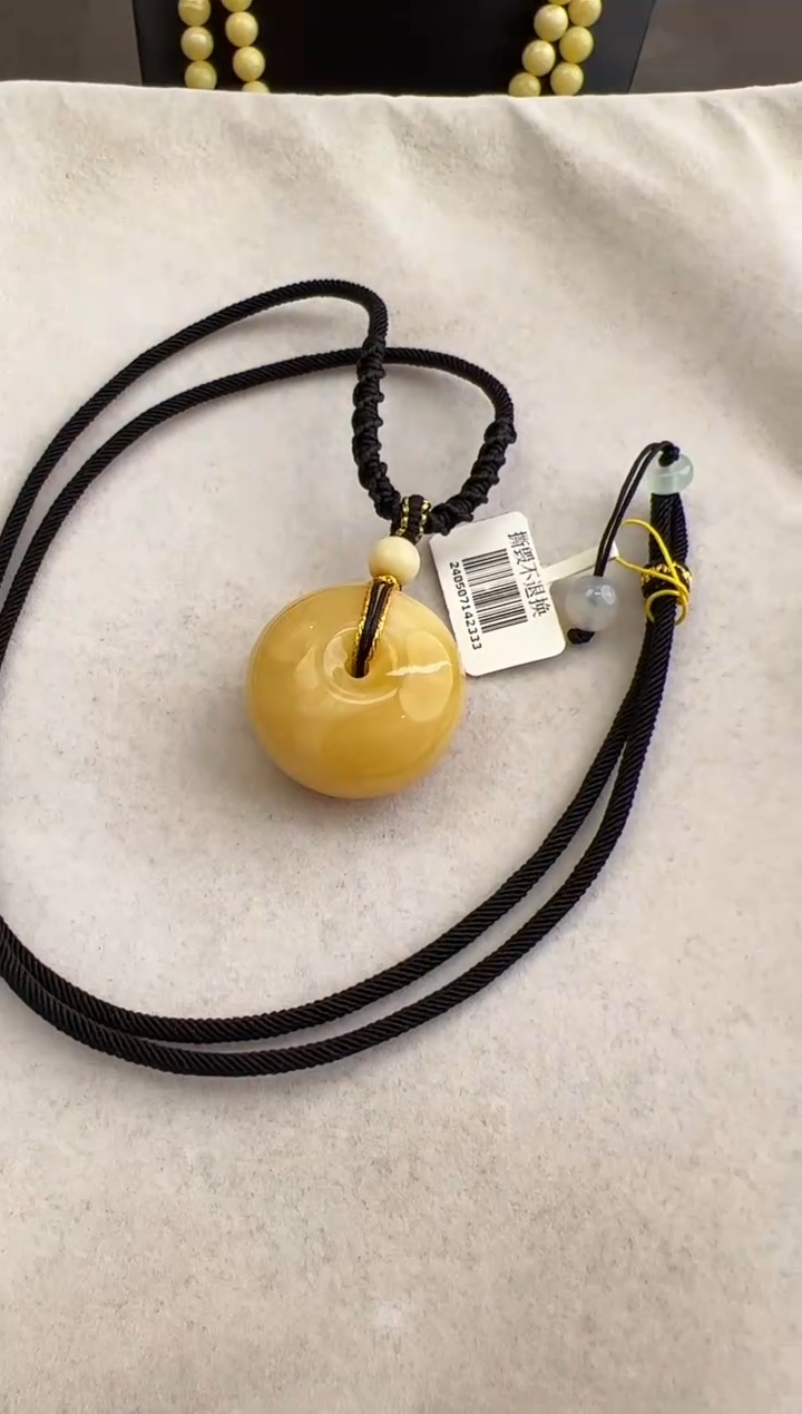 【闪购商品】琥珀裸石未镶嵌10210279-吊坠