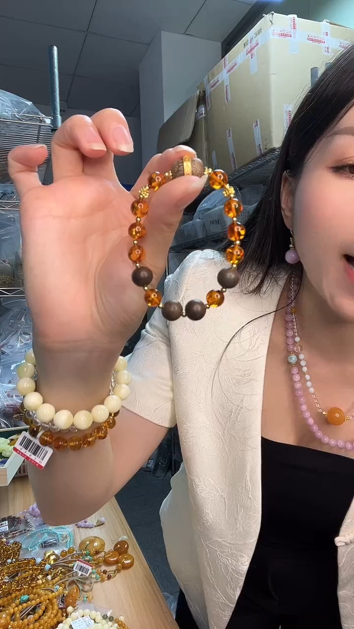 未镶嵌琥珀裸石A1313天然蜜蜡