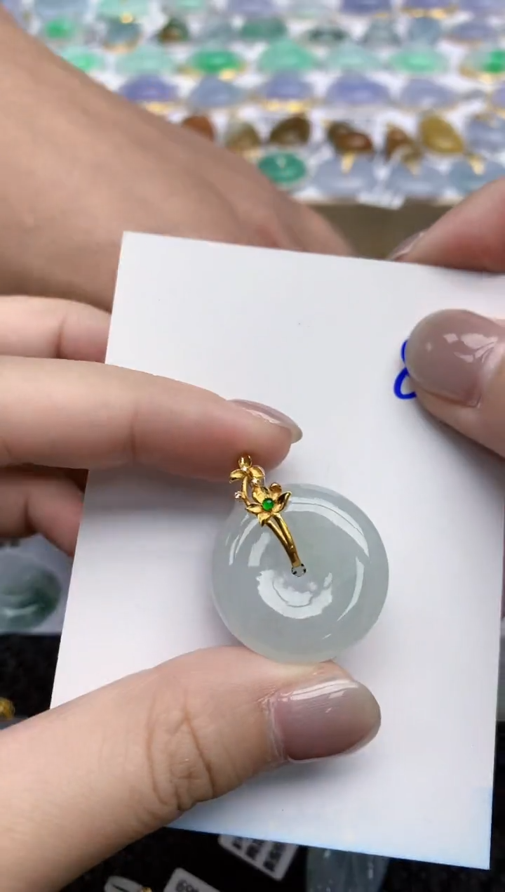 【闪购商品】翡翠颈饰18K金镶嵌天然翡翠A货