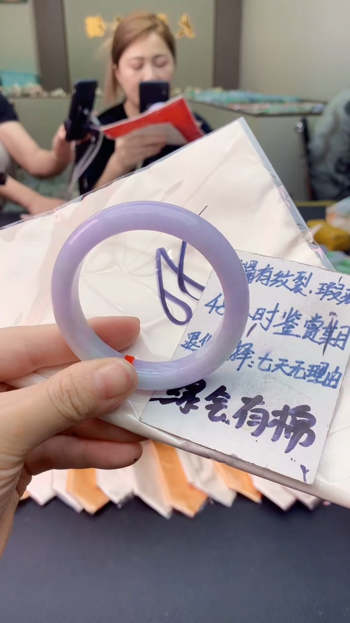 翡翠未镶嵌手镯1052339941