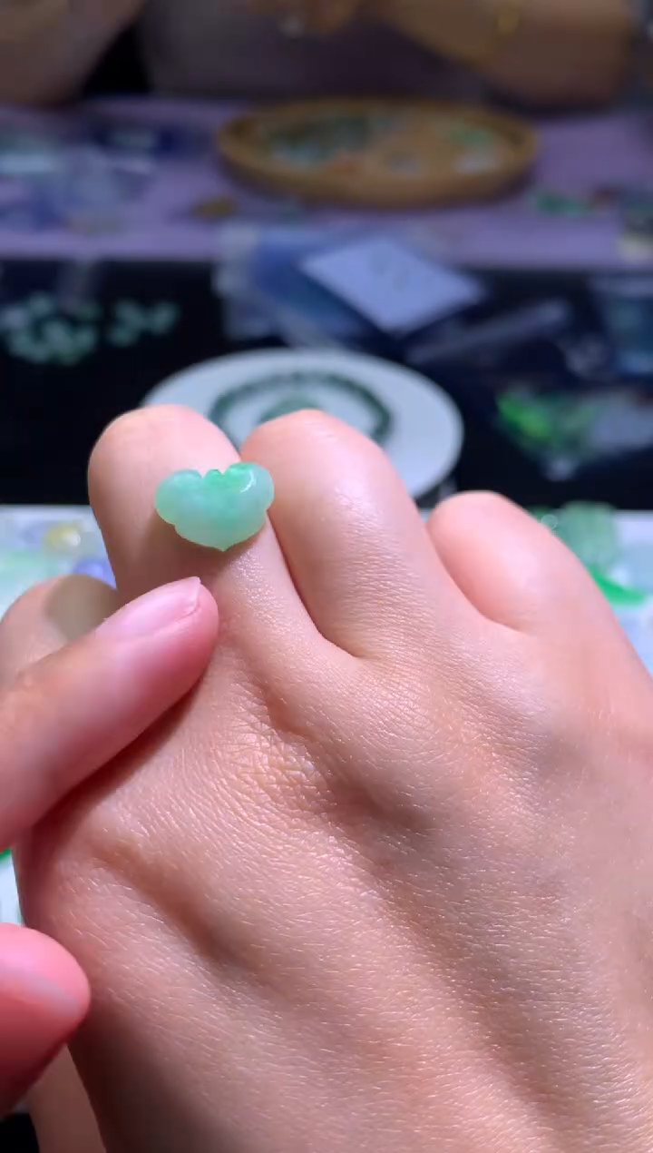 【闪购商品】定制翡翠未镶嵌毛货