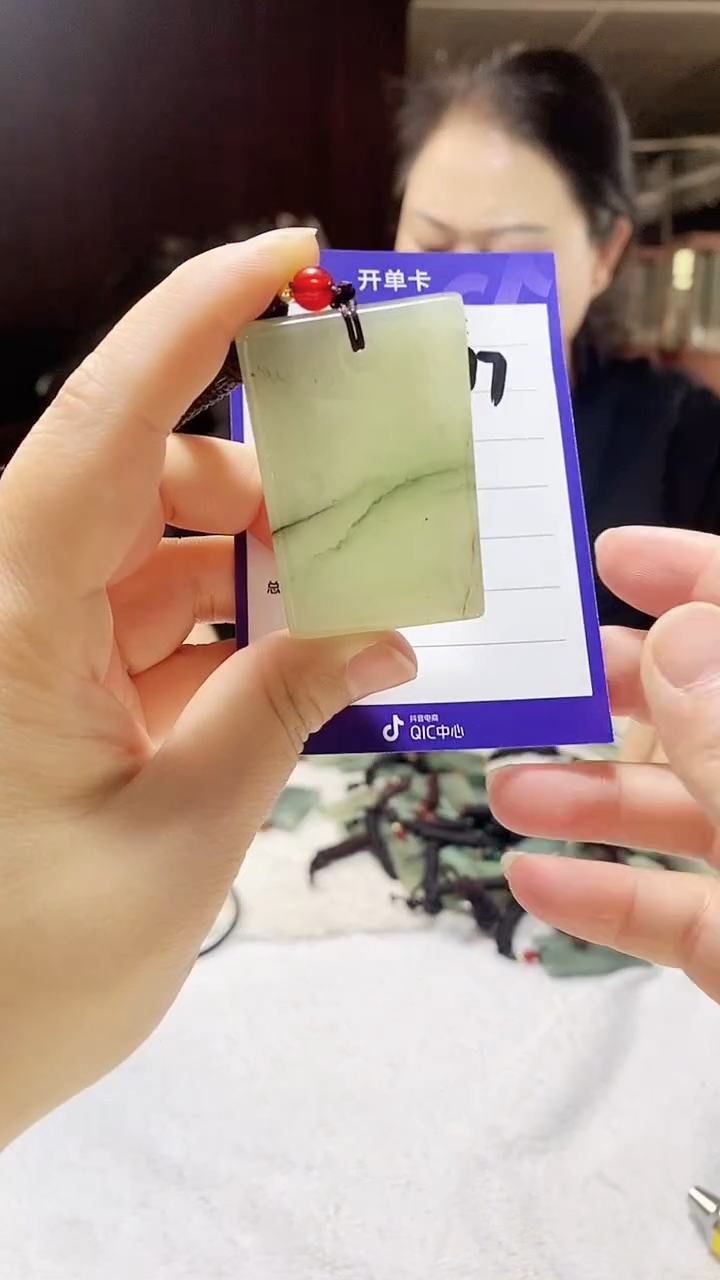 密玉（石英质玉）未镶嵌颈饰17