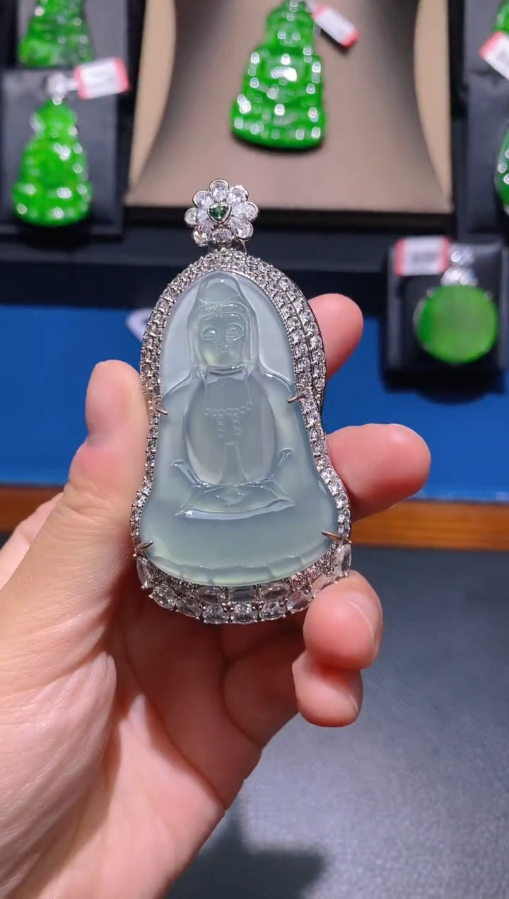 【闪购商品】翡翠颈饰未镶嵌天然A货翡翠01