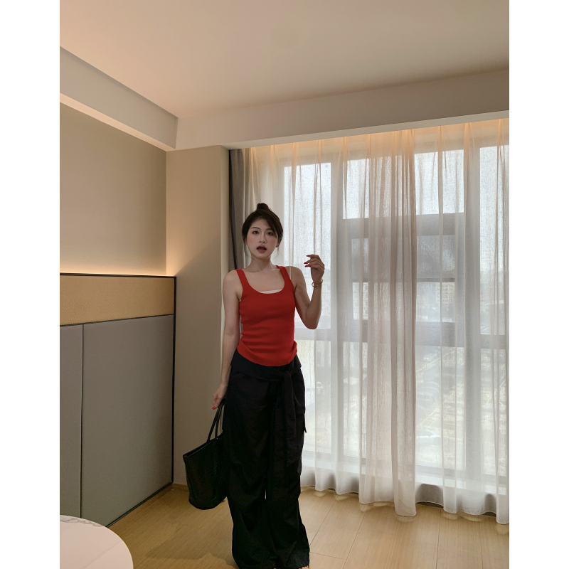 陈娜娜呐.2025夏季性感辣妹修身显瘦红色背心时尚白色吊带内搭