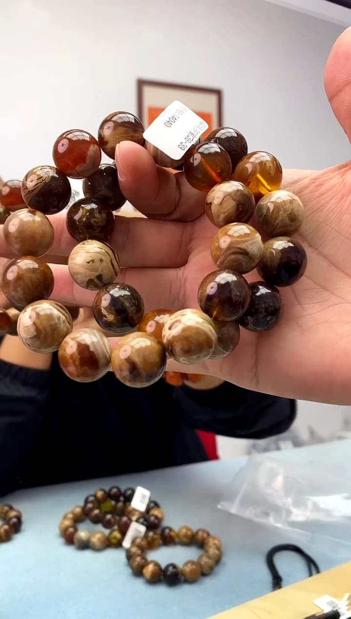 琥珀未镶嵌珠宝奇石假一罚十，溶洞多宝多样性发一件038