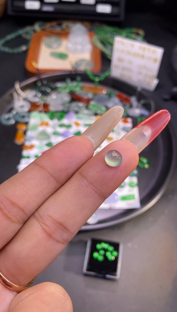 【闪购商品】翡翠挂件未镶嵌蛋面