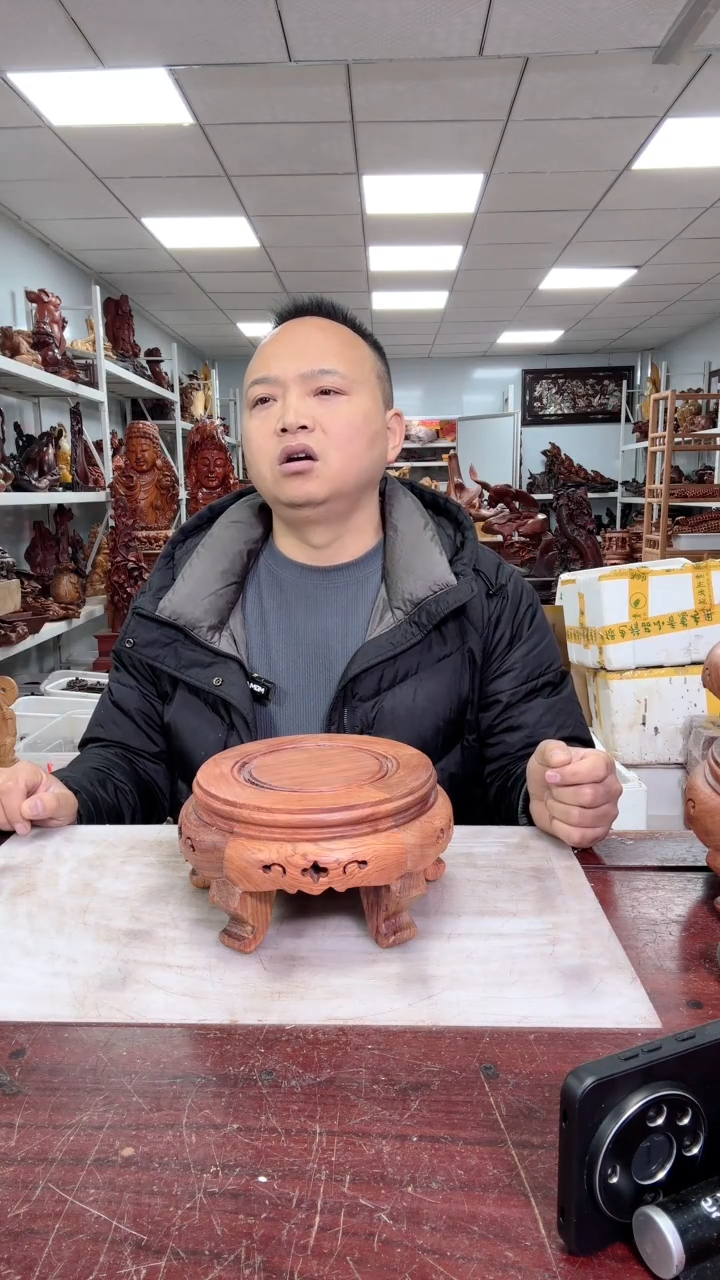 【闪购商品】花梨木类木雕工艺品888888888