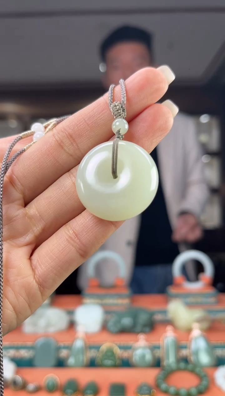 颈饰未镶嵌和田玉佩佩30mm左右