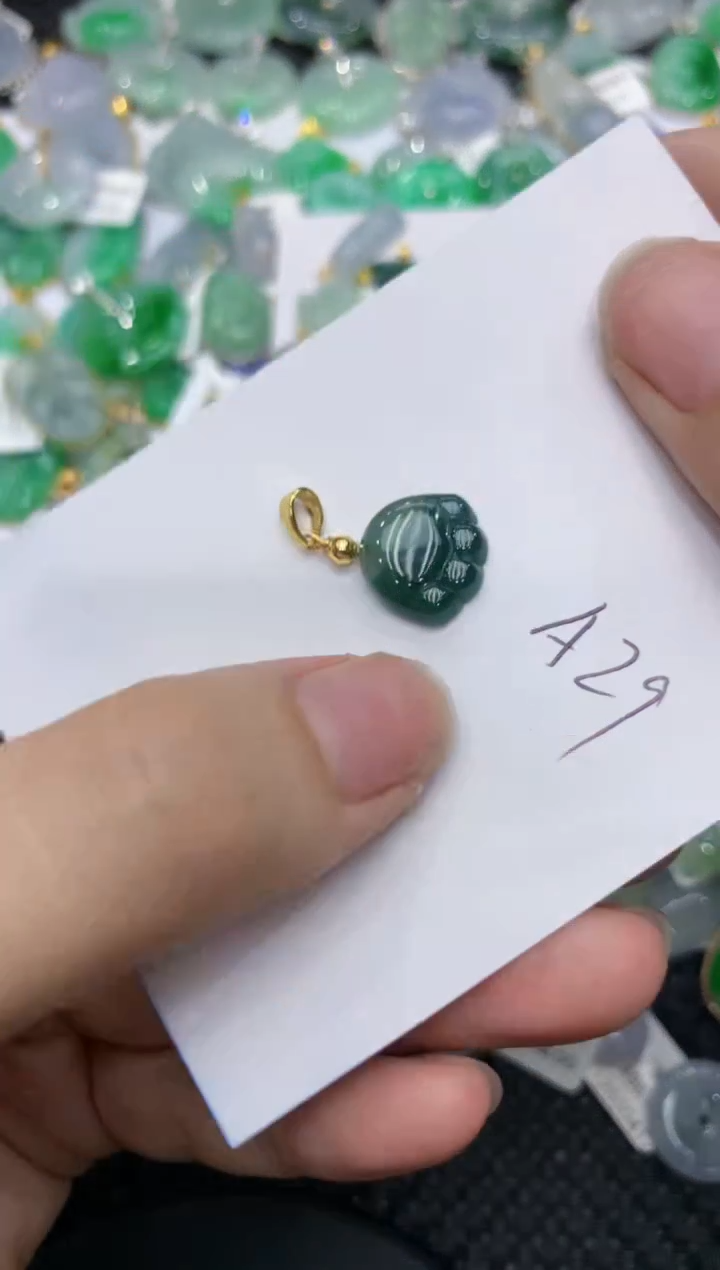 【闪购商品】翡翠颈饰合金1111111111111