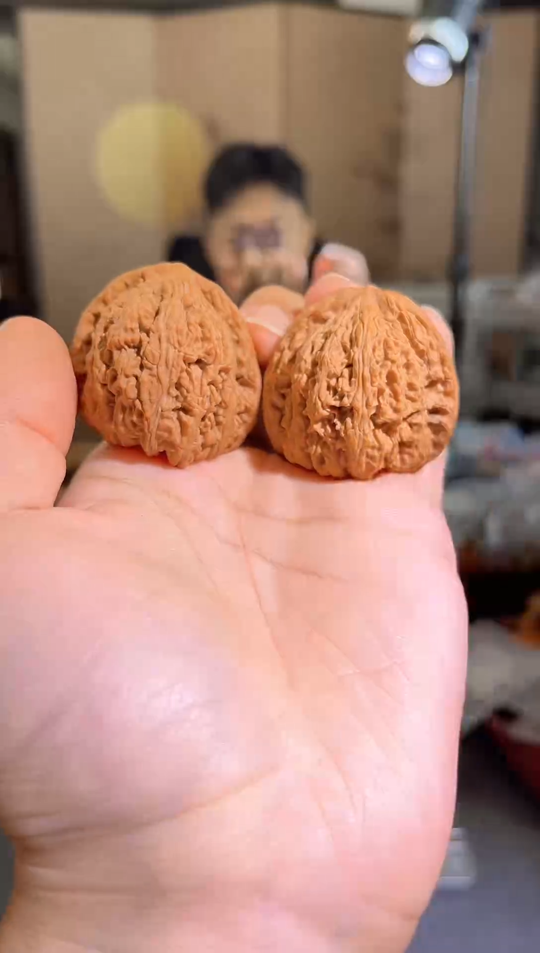 文玩核桃把件L*Y红宝石