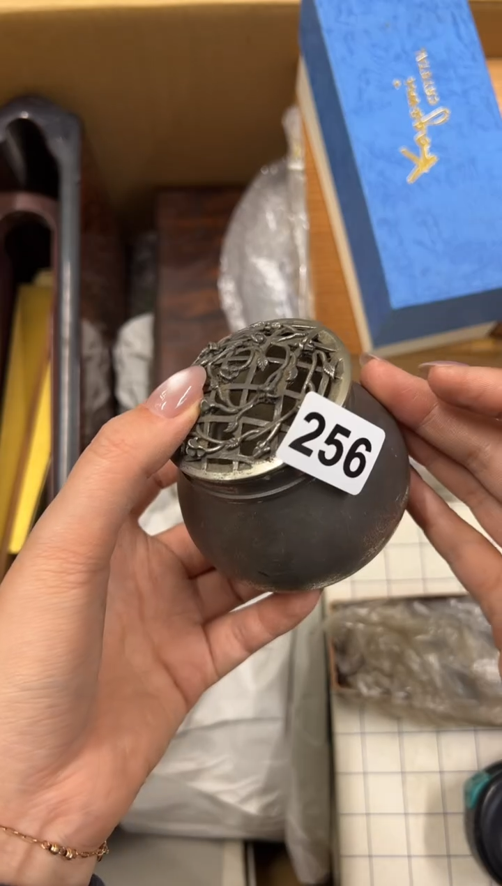 【闪购商品】额256中古商品谨慎参拍