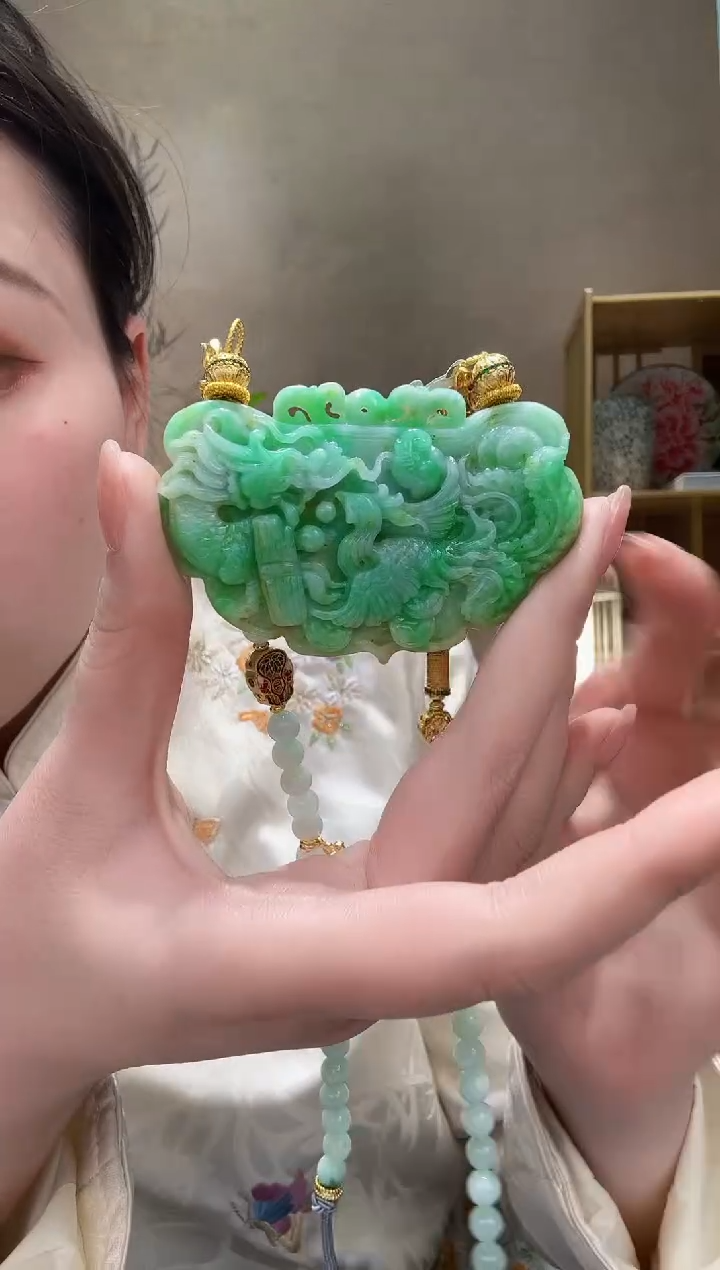【闪购商品】翡翠颈饰未镶嵌吊坠