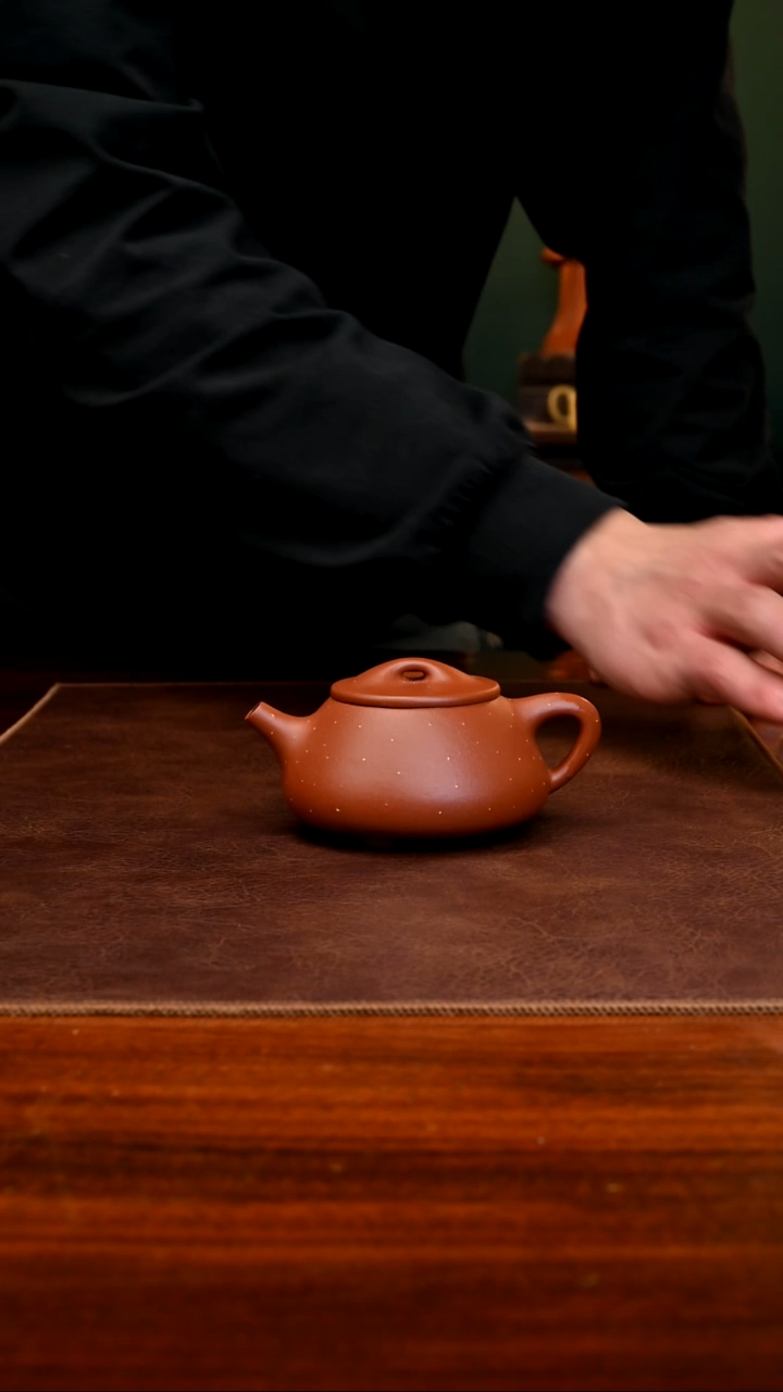 【闪购商品】紫砂茶壶朱泥铺砂满瓢140cc