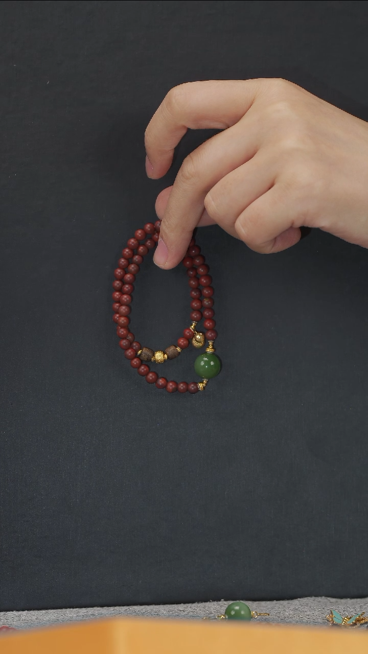手链18K金镶嵌南红玛瑙手链