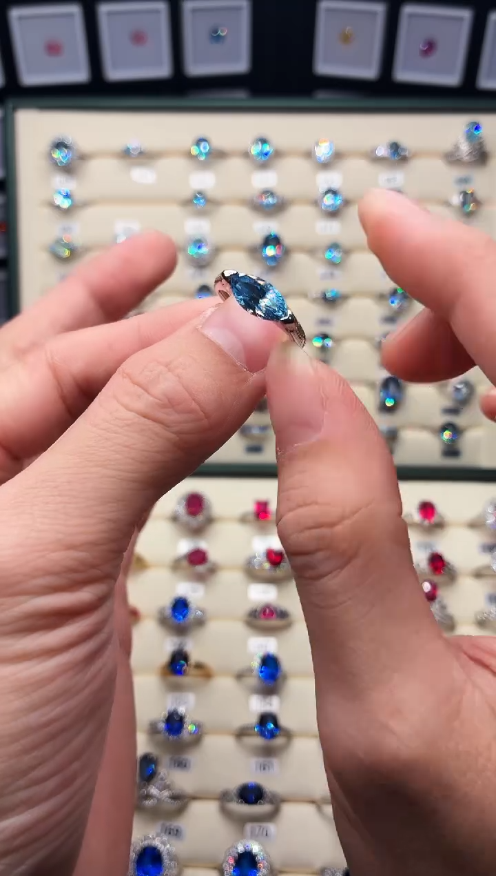 银S925镶嵌戒指海蓝宝石2222