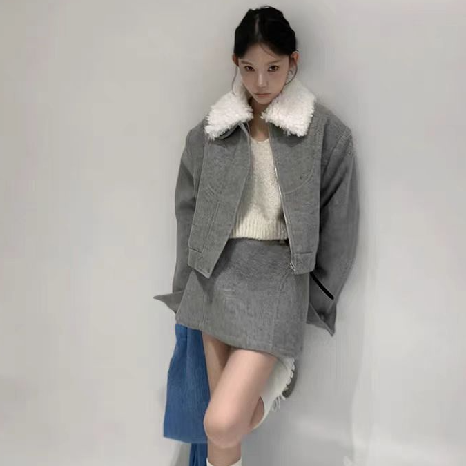 【在韩留学生】秋冬新款女高级感白鸭绒/羊毛混色定染毛呢套装