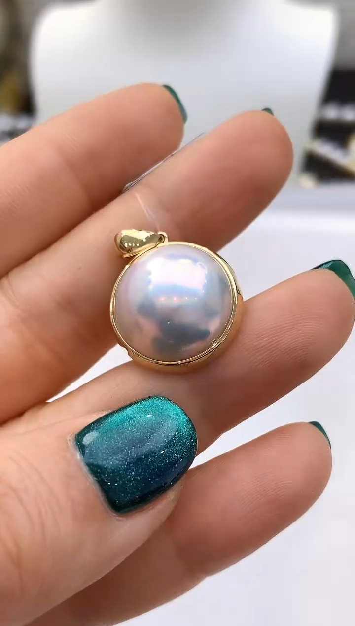 【闪购商品】拼合珍珠（马贝珠）吊坠18K金镶嵌106