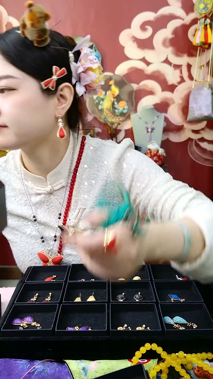 手串啦啦啦啦啦 