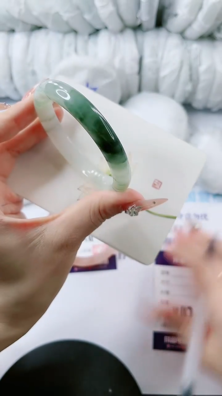 【闪购商品】石英质玉手镯未镶嵌多样性发货V112