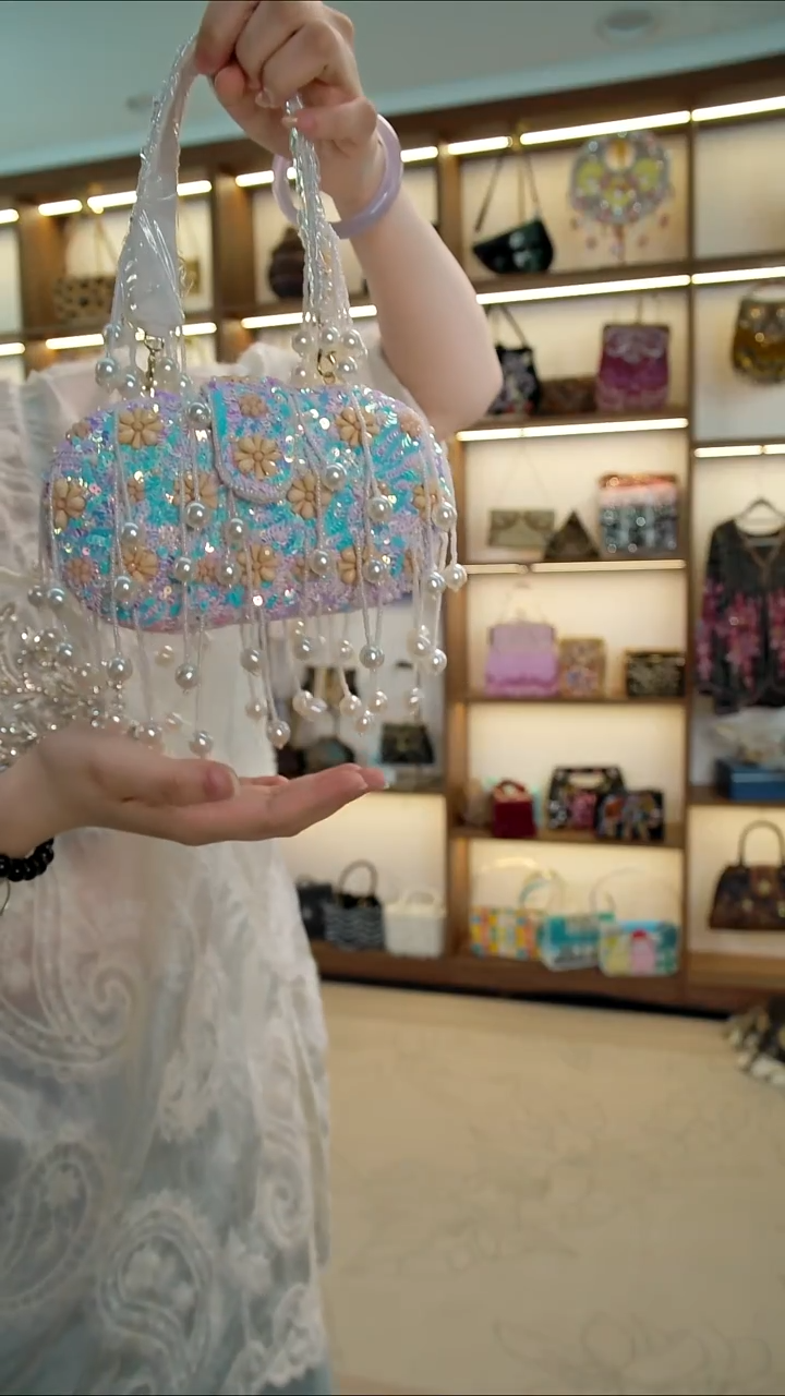 织物8百格汇手工串珠包