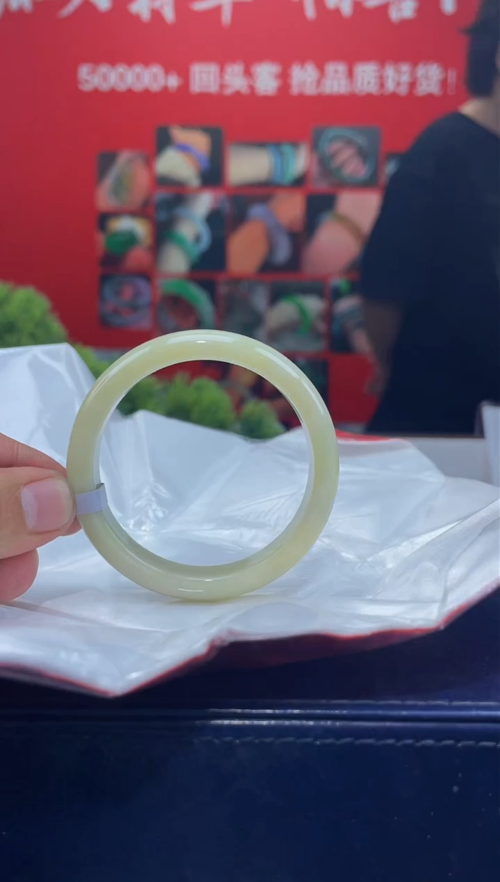 翡翠手镯未镶嵌手镯15