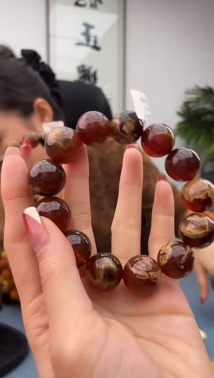 【闪购商品】蜜蜡珠宝奇石未镶嵌假一赔十，多样性发一件0